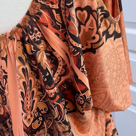 One World cold-shoulder blouse - Picture 5 of 9